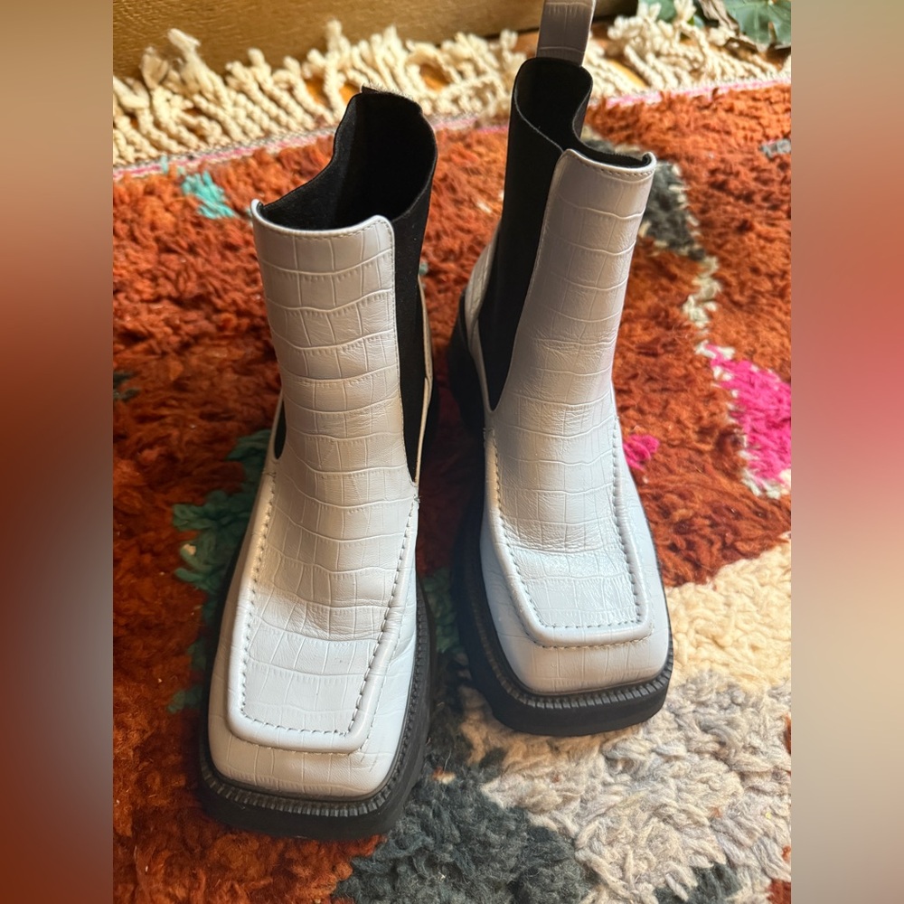 as is intentionally blank chelsea boot